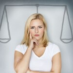 בחורה שזקוקה ליעוץ בפתיחת עסק